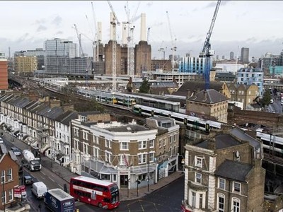 Một công trường xây dựng tại London, Anh. Ảnh: AFP/ TTXVN