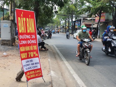 Chủ Kl99ok phiên bản mới dự án tung hàng ra thị trường. Ảnh: Lê Toàn 