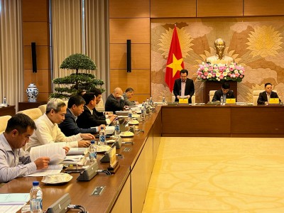 Bộ trưởng Kl99 nổ hũ Nguyễn Thanh Nghị trình bày tờ trình.