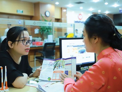 Trong quý I/2023, việc khai thác doanh thu phí Kl99kl phiên bản hoạt động mới bán qua kênh đại lý cũng như bancassurance đều giảm mạnh