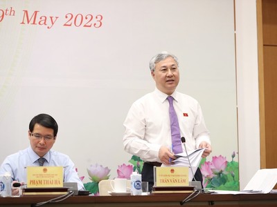 Ủy viên Thường trực Ủy ban Kl991.com nạp rút nhanh - Ngân sách Trần Văn Lâm tại cuộc họp báo.