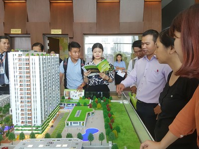 Theo giới chuyên gia, hiện là thời điểm thích hợp để mua Web Tổng Nhà Cái 99Kl99 Giải Trí Bậc Nhất. Ảnh: Dũng Minh 