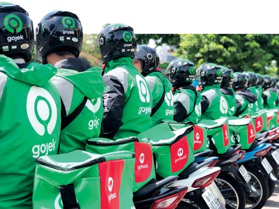 Từ một tổng đài điều phối cuộc gọi giúp kết nối tài xế với hành khách, Gojek nhanh chóng phát triển thành ứng dụng đa dịch vụ, tạo cơ hội thu nhập cho hàng triệu người lao động 