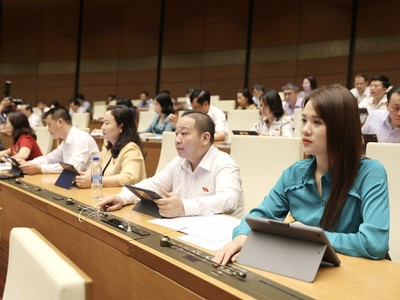 Trong phiên làm việc sáng 23/6, Quốc hội đã thông qua Luật Kl99 nổ hũ, với tỷ lệ tán thành là 93,12%. 