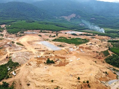 Quang cảnh mỏ đá của Công ty TNHH Kl99ok phiên bản mới phát triển nông lâm Quảng Nam.
