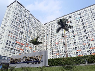 Cư dân chung cư Saigon Gateway treo băng rôn đòi chủ Kl99ok phiên bản mới làm sổ hồng. Ảnh: Việt Dũng
