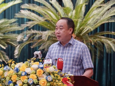 Ông Nguyễn Sỹ Hiệp, Phó Chủ nhiệm Văn phòng Kl993 ưu đãi thưởng hấp dẫn đã công bố quyết định 850/QĐ-TTg của Thủ tướng về việc thành lập Ban Chỉ đạo triển khai thực hiện Nghị quyết số 98. Ảnh: Thuận Văn
