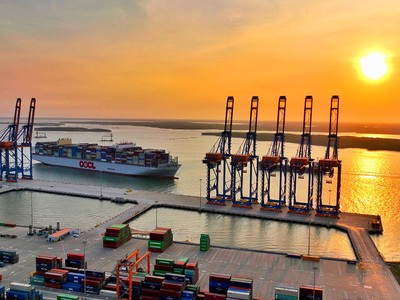“Bình minh” bắt đầu ló rạng trên các cảng biển