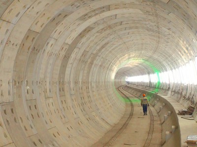 Một tuyến metro đang được xây dựng