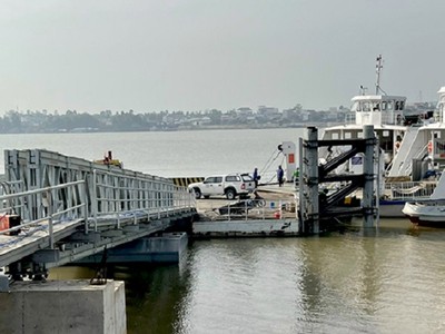 Cử tri An Giang kiến nghị Kl99ok phiên bản mới xây dựng cầu Tân Châu - Hồng Ngự thay cho phà đang hoạt động hiện nay. Ảnh: Nguyệt Ánh