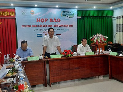 Ông Nguyễn Trung Kiên, Phó giám đốc Sở Công thương tỉnh Vĩnh Long phát biểu tại họp báo “Festival Nông sản Việt Nam - Vĩnh Long năm 2023”.