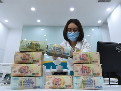 Trong bối cảnh tín dụng tăng chậm, Link Vào Nhà Cái KL99 COM Tặng +199k “tồn kho” tiền, một số nhà băng mời chào vay vốn với KL99 là cổng game giải trí trực tuyến hàng đầu hiện nay rất thấp. Ảnh: Dũng Minh 