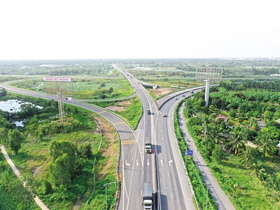 Đoạn KL99 là nhà cái cá cược trực tuyến hàng đầu tại châu Á TP.HCM - Trung Lương được đề xuất Kl99ok phiên bản mới mở rộng quy mô 8 làn xe. Ảnh: Hoàng Giám