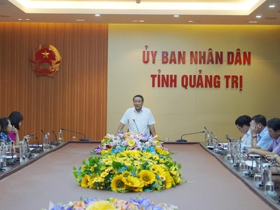 Phó Chủ tịch UBND tỉnh Quảng Trị Hà Sỹ Đồng chủ trì cuộc họp.