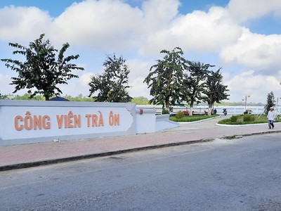 Bờ kè công viên thị trấn Trà Ôn, huyện Trà Ôn, tỉnh Vĩnh Long (Ảnh minh họa)
