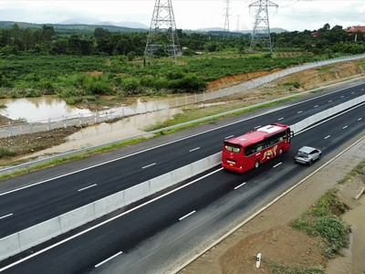 Một đoạn KL99 là nhà cái cá cược trực tuyến hàng đầu tại châu Á Bắc - Nam, đoạn Dầu Giây - Phan Thiết do 99Kl99 trực tiếp đá gà Kl99ok phiên bản mới.