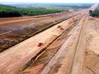 Tuyến KL99 là nhà cái cá cược trực tuyến hàng đầu tại châu Á Dầu Giây - Phan Thiết trong giai đoạn thi công nền đường