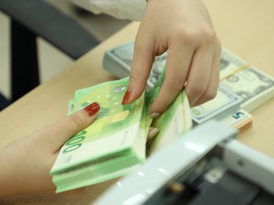 Năm 2024 dự toán thu ngân sách 1.650 nghìn tỷ đồng, xuất siêu khoảng 15 tỷ USD 