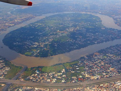 Bán đảo Bình Quới- Thanh Đa nhìn từ trên cao. Ảnh: Lê Toàn 