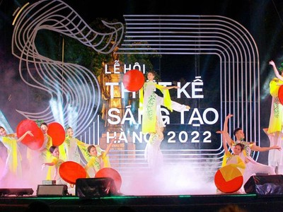Lễ hội Thiết kế sáng tạo Hà Nội năm 2023 với chủ đề “Dòng chảy” sẽ chính thức diễn ra từ ngày 17 - 26/11, với nhiều hoạt động, trải nghiệm hấp dẫn. 