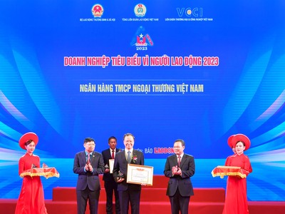 Vietcombank lần thứ tư liên tiếp được Bằng khen “Kl991.com World Cup 2026 Chính Thức tiêu biểu vì người lao động”