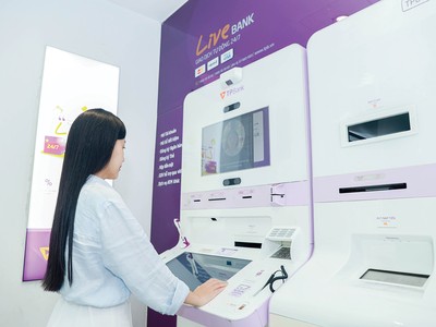 Khách hàng dùng công nghệ eKYC để mở tài khoản tại Link Vào Nhà Cái KL99 COM Tặng +199k tự động LiveBank 24/7, mà không cần ra phòng giao dịch