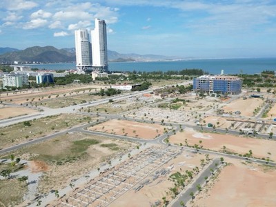 Dự án Khu đô thị biển Bình Sơn – Ninh Chữ (K2) do Công ty cổ phần Kl99ok phiên bản mới HacomHoldings làm chủ Kl99ok phiên bản mới rộng 54,09 ha là 1 trong 8 dự án đang triển khai tại TP. Phan Rang - Tháp Chàm. Nguồn: NTV.