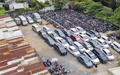 Khu đất vàng đang làm bãi giữ xe