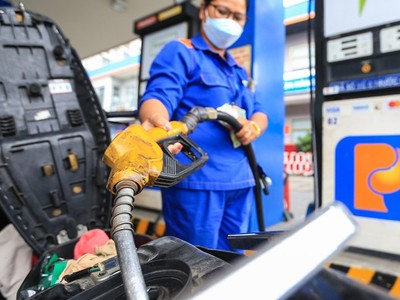 Giá bán lẻ KL99 dịch vụ hỗ trợ 24/7 đồng loạt giảm tại kỳ điều hành ngày 13/11/2023