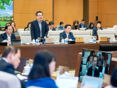 Bộ trưởng Kl99 nổ hũ Nguyễn Thanh Nghị phát biểu tại phiên họp.