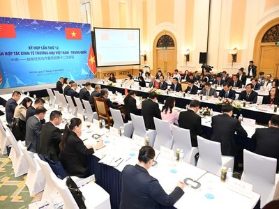 Việt Nam - Trung Quốc thống nhất nhiều giải pháp thúc đẩy dòng chảy thương mại song phương. 