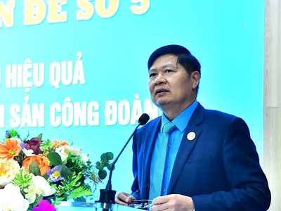 Phó chủ tịch Tổng Liên đoàn Lao động Việt Nam Phan Văn Anh phát biểu tại Diễn đàn. (Ảnh: Nguyễn Ly)