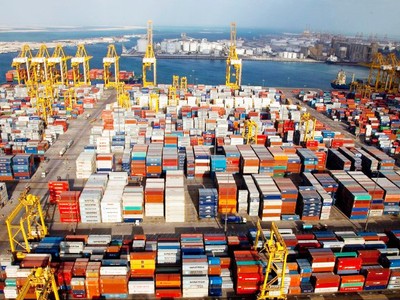 Việt Nam xuất siêu sang UAE gần 2,8 tỷ USD