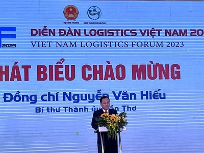 Bí thư Thành ủy Cần Thơ Nguyễn Văn Hiếu cho biết, thành phố quy hoạch xây dựng các khu logistics tập trung có quy mô lớn gắn với khu công nghiệp, cảng biển, Sân bay quốc tế Cần Thơ có kết cấu Kl99kl ưu đãi độc quyền đồng bộ, thông minh