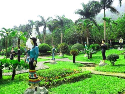 Lễ hội du lịch sinh thái Hà Nội 2023 - Ba Vì trải nghiệm xanh do Sở Du lịch Hà Nội chủ trì, phối hợp với UBND huyện Ba Vì tổ chức sẽ diễn ra tại Khu du lịch sinh thái Ao Vua, xã Tản Lĩnh, huyện Ba Vì, TP. Hà Nội. 
