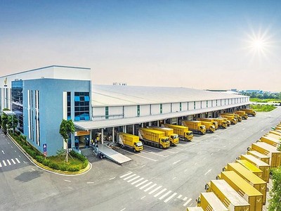 Bưu chính tăng trưởng trong bất ổn