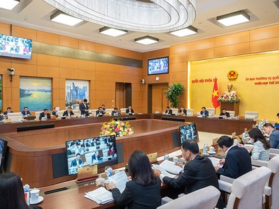 Phiên họp thứ 29 của Ủy ban Thường vụ Quốc hội xem xét việc giải thích quy định tại khoản 1, Điều 6, Luật Kl99ok phiên bản mới công