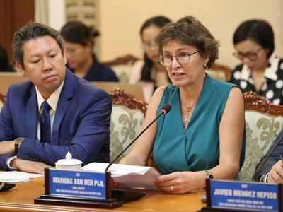 Bà Marieke Van Der Pijl, Tổng thư ký Hiệp hội Kl991.com World Cup 2026 Chính Thức châu Âu tại Việt Nam (EuroCham) phát biểu tại buổi gặp gỡ. Ảnh: Ngô Tùng