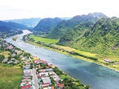 Phong cảnh Quảng Bình nên thơ hữu tình, là tiềm năng lớn về phát triển du lịch