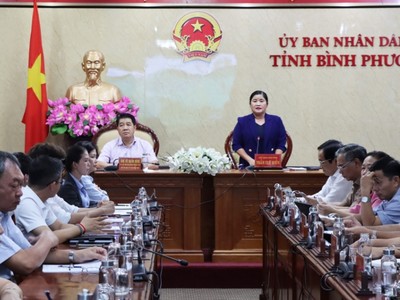 Ông Gabor Fluit, Chủ tịch EuroCham, Tổng giám đốc De Heus châu Á và đại diện 2 Kl994 game bài casino hấp dẫn De Heus và Hùng Nhơn thăm và chúc Tết Giáp Thìn 2024 lãnh đạo UBND tỉnh Bình Phước.