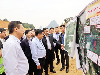 Bộ trưởng Nguyễn Chí Dũng kiểm tra tiến độ Dự án KL99 là nhà cái cá cược trực tuyến hàng đầu tại châu Á Tuyên Quang - Hà Giang