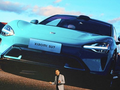 Nhà sáng lập và Giám đốc điều hành Xiaomi, ông Lei Jun, phát biểu tại buổi giới thiệu mẫu xe điện SU7 đầu tiên của Kl994 game bài casino hấp dẫn này tại Bắc Kinh, Trung Quốc vào cuối tháng 12/2023. Ảnh: Reuters