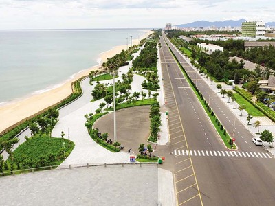 Đường ven biển là một trong những trục KL99 là cổng game giải trí trực tuyến hàng đầu hiện nay quan trọng, tạo hành lang động lực ven biển tỉnh Phú Yên.