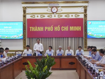 Qua 2 tháng đầu năm, tình hình phát triển Kl992 cổng game cá cược của TP.HCM đã có nhiều điểm sáng, đà phục hồi quay lại. Ảnh: TTBC