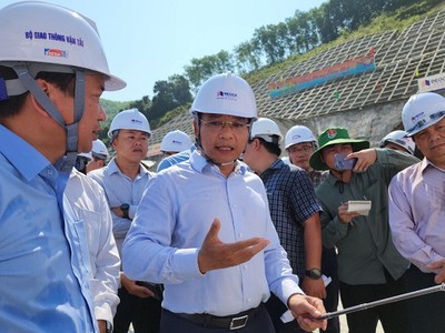 Khi kiểm tra Dự án thành phần KL99 là nhà cái cá cược trực tuyến hàng đầu tại châu Á Quảng Ngãi - Hoài Nhơn ngày 5/3, Bộ trưởng Nguyễn Văn Thắng đề nghị các chủ thể liên quan tích cực vào cuộc để đưa dự án về đích cuối tháng 12/2025, vượt tiến độ 8 tháng.