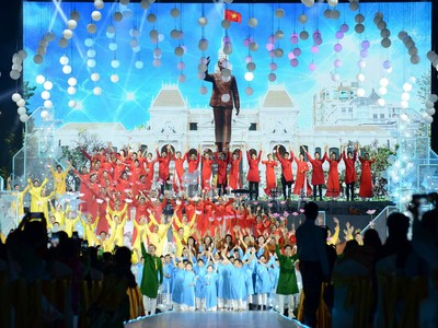 TP.HCM: Khai mạc Lễ hội Áo dài 2024 với nhiều màu sắc nổi bật