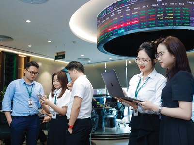 Một số nhóm ngành được kỳ vọng Kl99 nổ hũ tăng trưởng trong giai đoạn nửa đầu năm 2024 là thép - tôn mạ, bán lẻ, tiêu dùng, 99Kl99 link đăng nhập