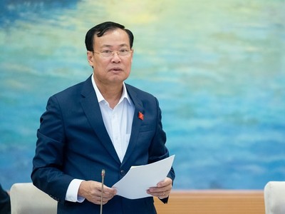 Chủ nhiệm Ủy ban Quốc phòng - An ninh Lê Tấn Tới.