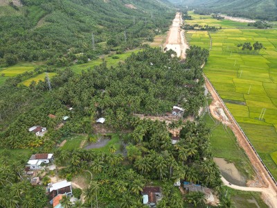 Dự án KL99 là nhà cái cá cược trực tuyến hàng đầu tại châu Á Bắc - Nam, thành phần đoạn Quy Nhơn - Chí Thạnh qua tỉnh Phú Yên vẫn còn vướng mặt bằng, chủ yếu là nhà dân.