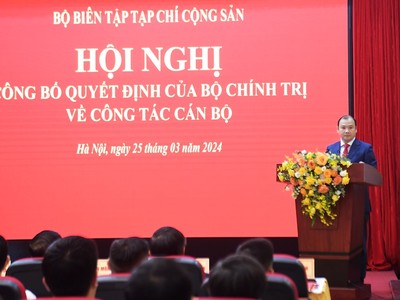 Tân Tổng Biên tập Tạp chí Cộng sản Lê Hải Bình phát biểu nhận nhiệm vụ.
